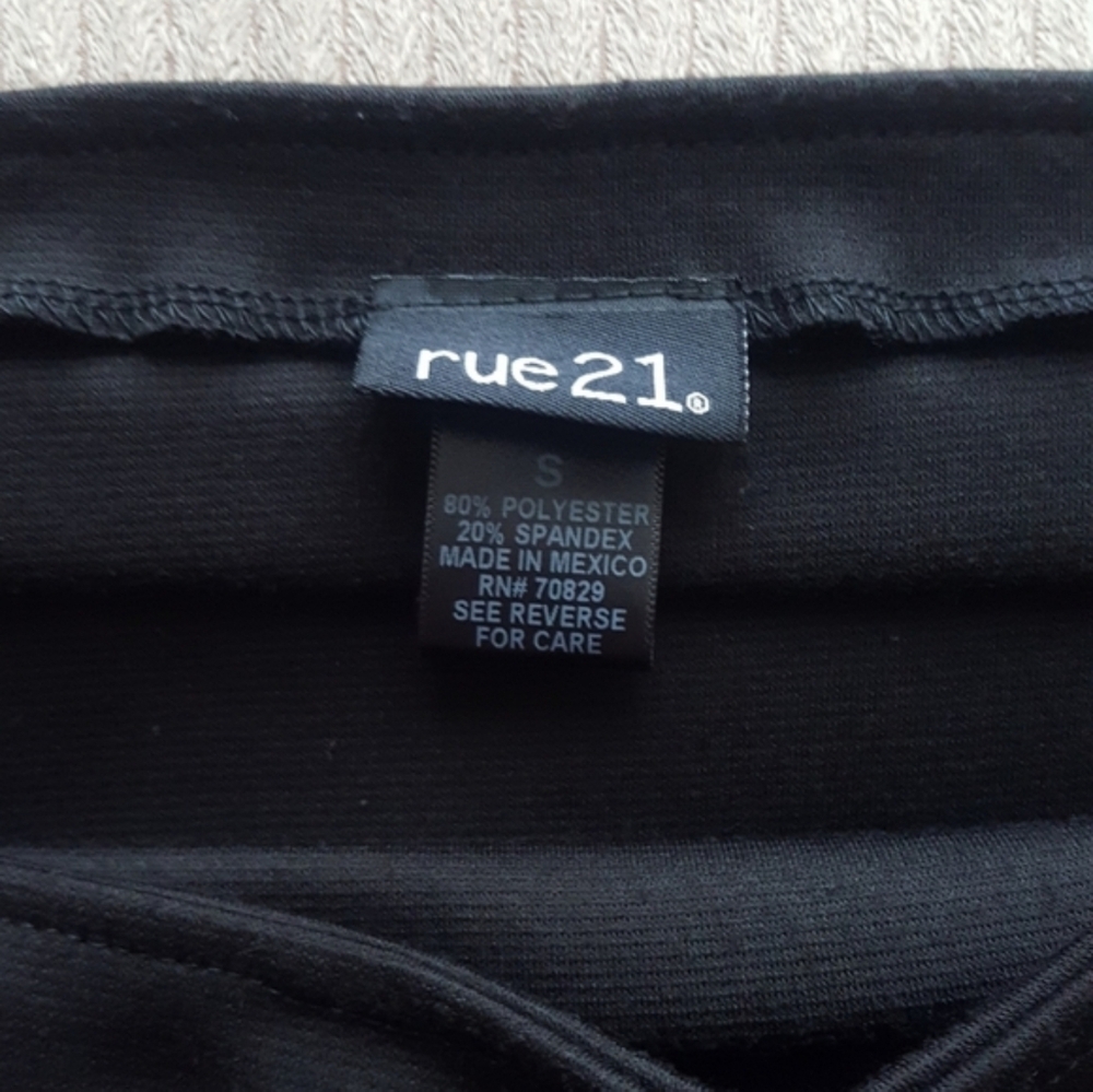 Black Mini Skirt - Picture 3 of 9